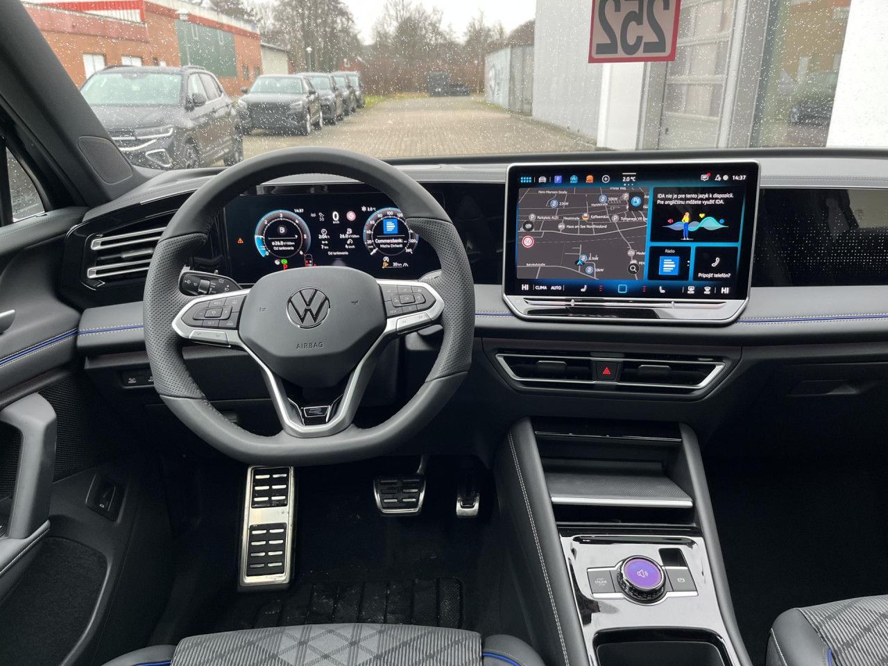 Volkswagen Tiguan 2025 г. Серый, пробег 100 км