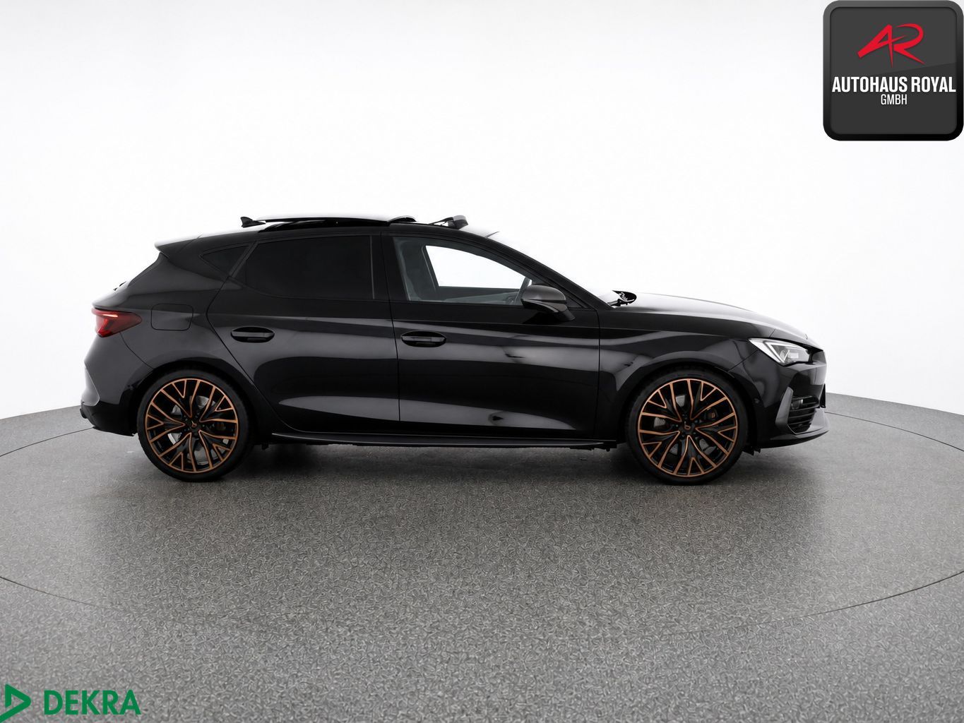 Cupra Leon 2022 г. Чёрный, пробег 53773 км