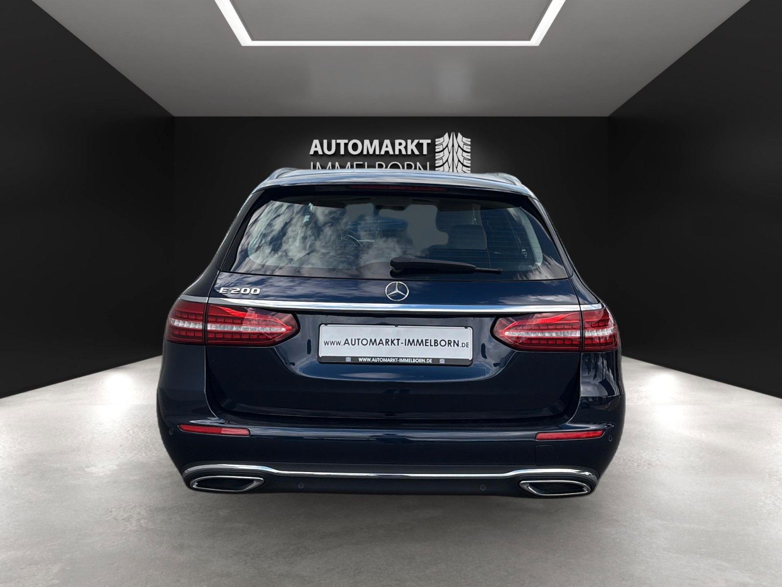 Mercedes-Benz E 200 2022 г. Чёрный, пробег 59998 км
