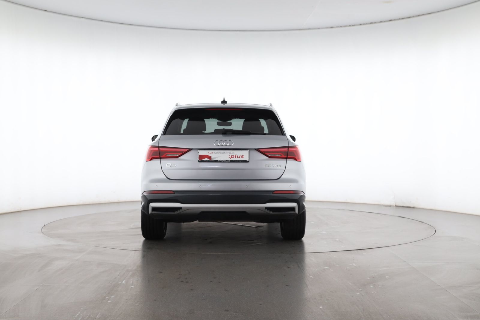 Audi Q3 2022 г. Серебристый, пробег 59498 км