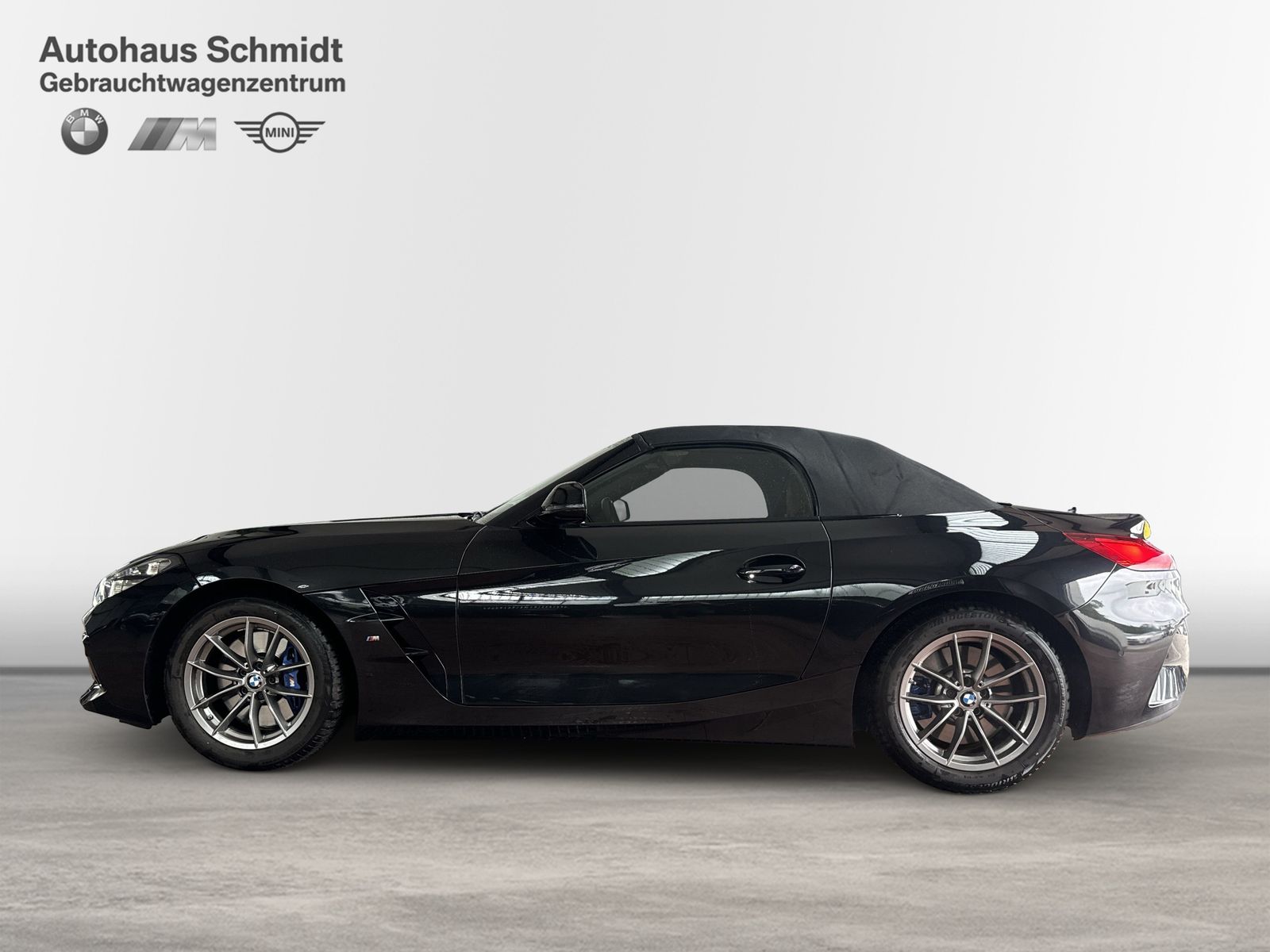 BMW Z4 2023 г. Чёрный, пробег 49702 км