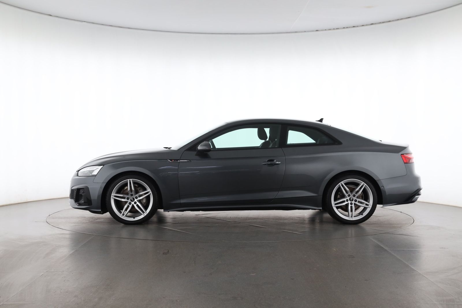 Audi A5 2022 г. Серый, пробег 59210 км