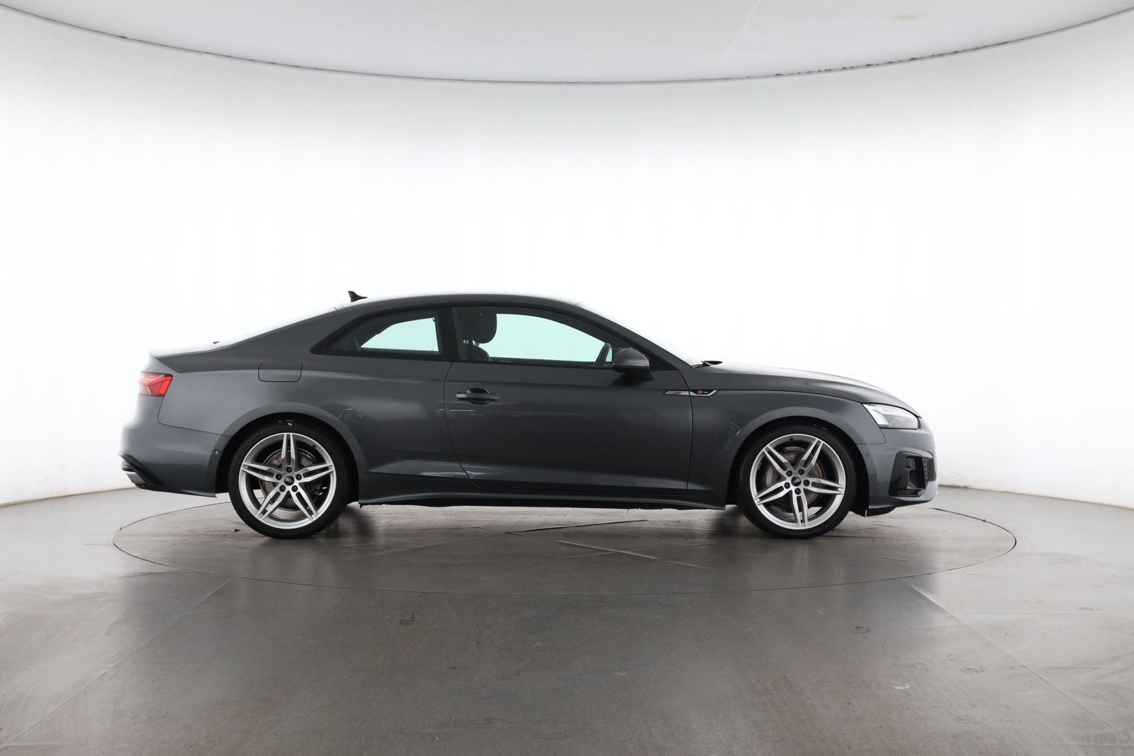 Audi A5 2022 г. Серый, пробег 59210 км
