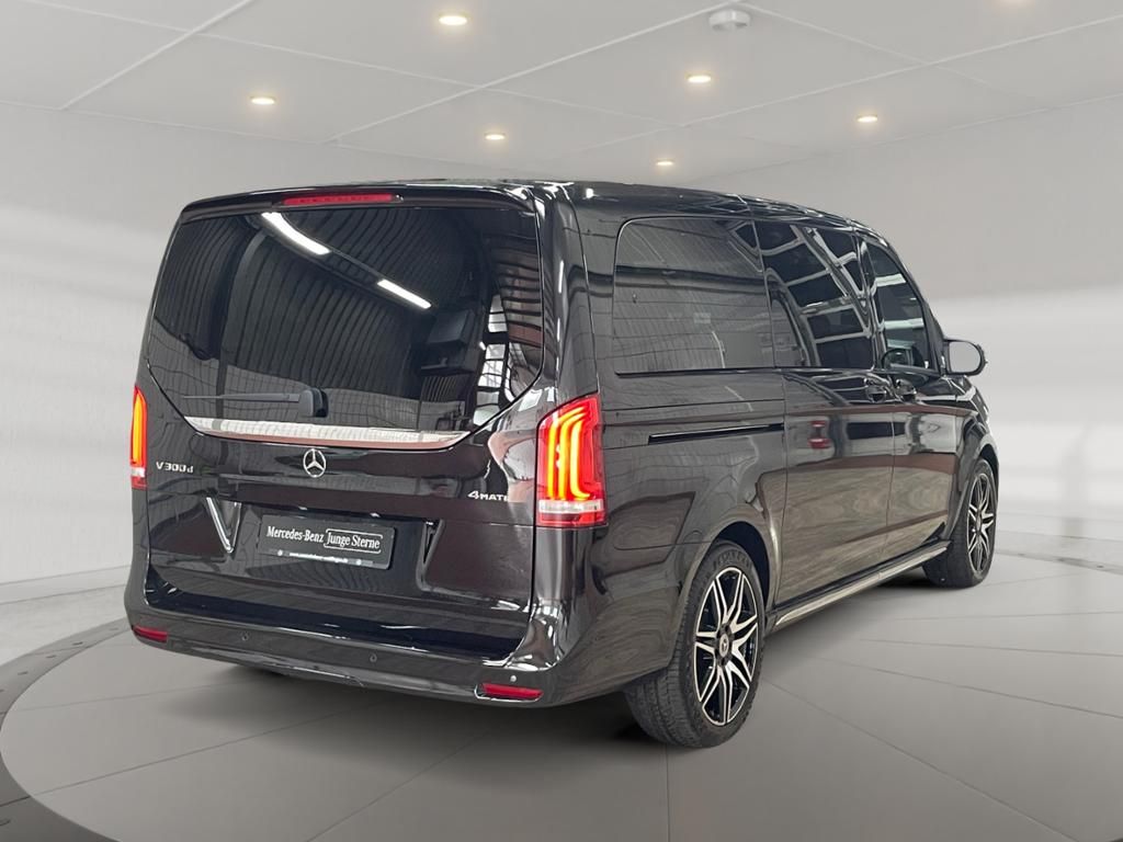 Mercedes-Benz V 300 2023 г. Чёрный, пробег 36000 км