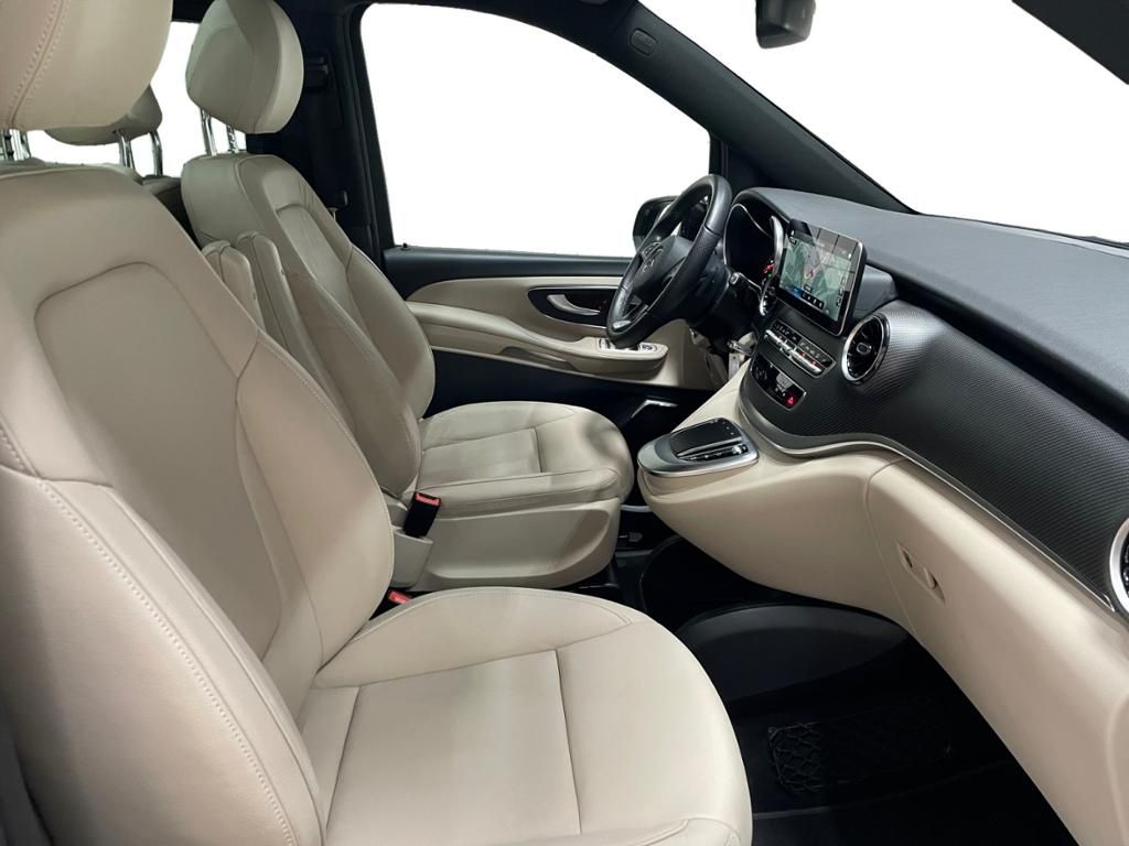 Mercedes-Benz V 300 2023 г. Чёрный, пробег 36000 км