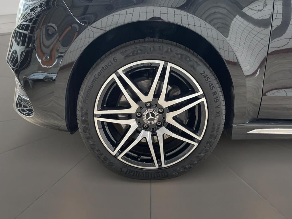 Mercedes-Benz V 300 2023 г. Чёрный, пробег 36000 км