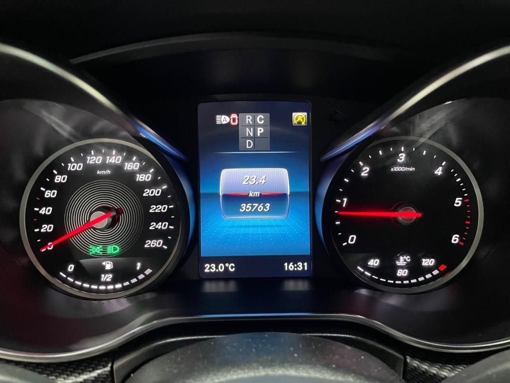 Mercedes-Benz V 300 2023 г. Чёрный, пробег 36000 км