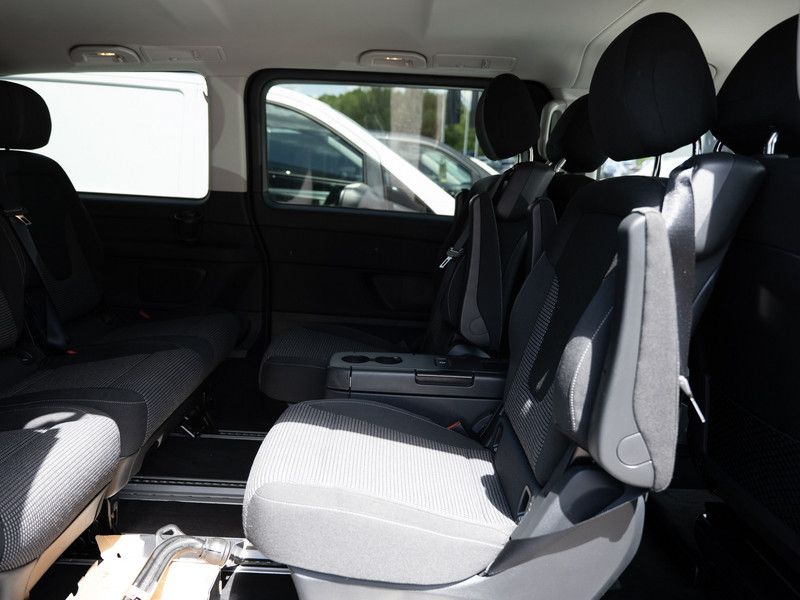 Mercedes-Benz V 250 2025 г. Серый, пробег 9950 км