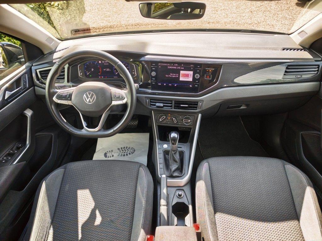 Volkswagen Polo 2023 г. Чёрный, пробег 50000 км