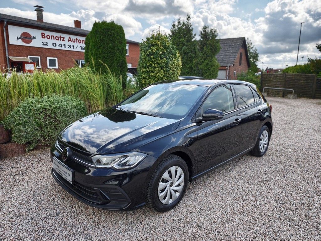 Volkswagen Polo 2023 г. Чёрный, пробег 50000 км