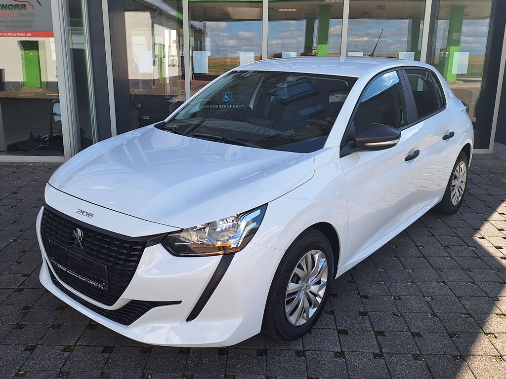 Peugeot 208 2022 г. Белый, пробег 55128 км