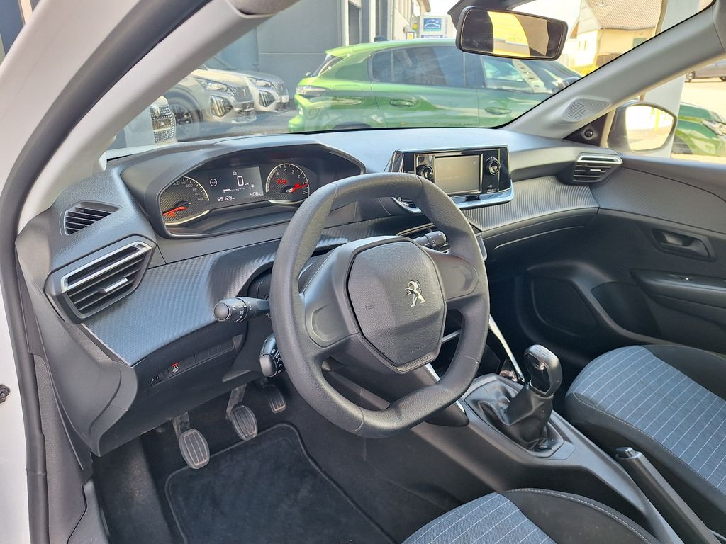 Peugeot 208 2022 г. Белый, пробег 55128 км