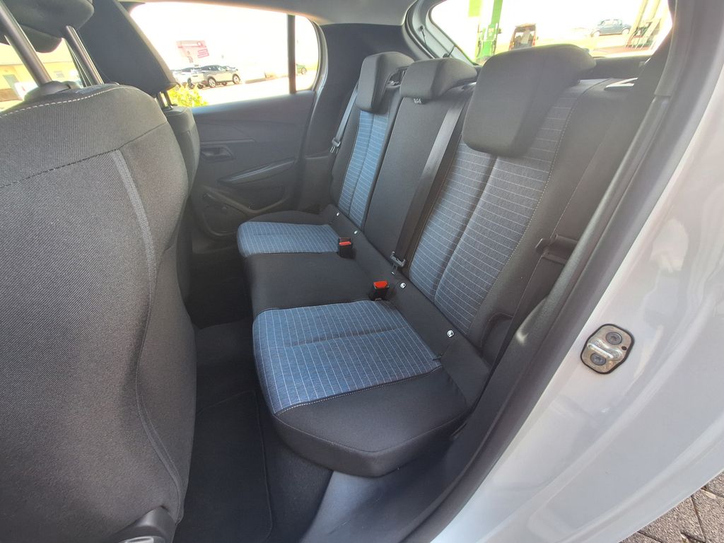 Peugeot 208 2022 г. Белый, пробег 55128 км