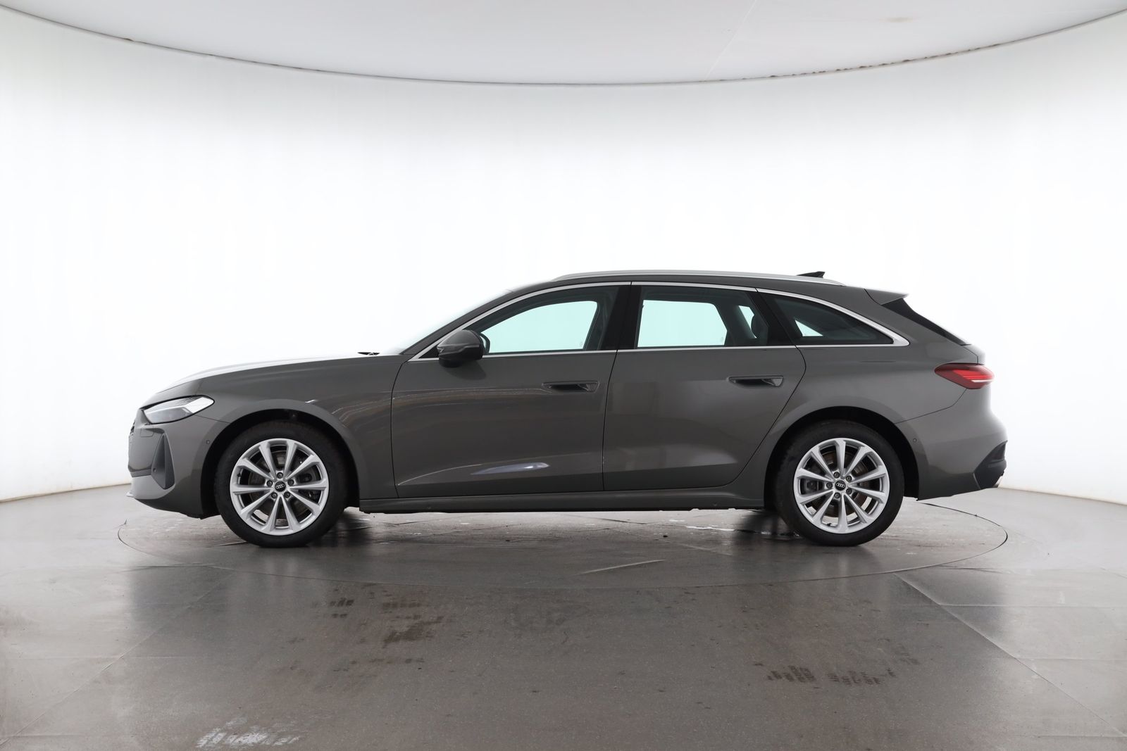 Audi A5 2024 г. Серый, пробег 17989 км