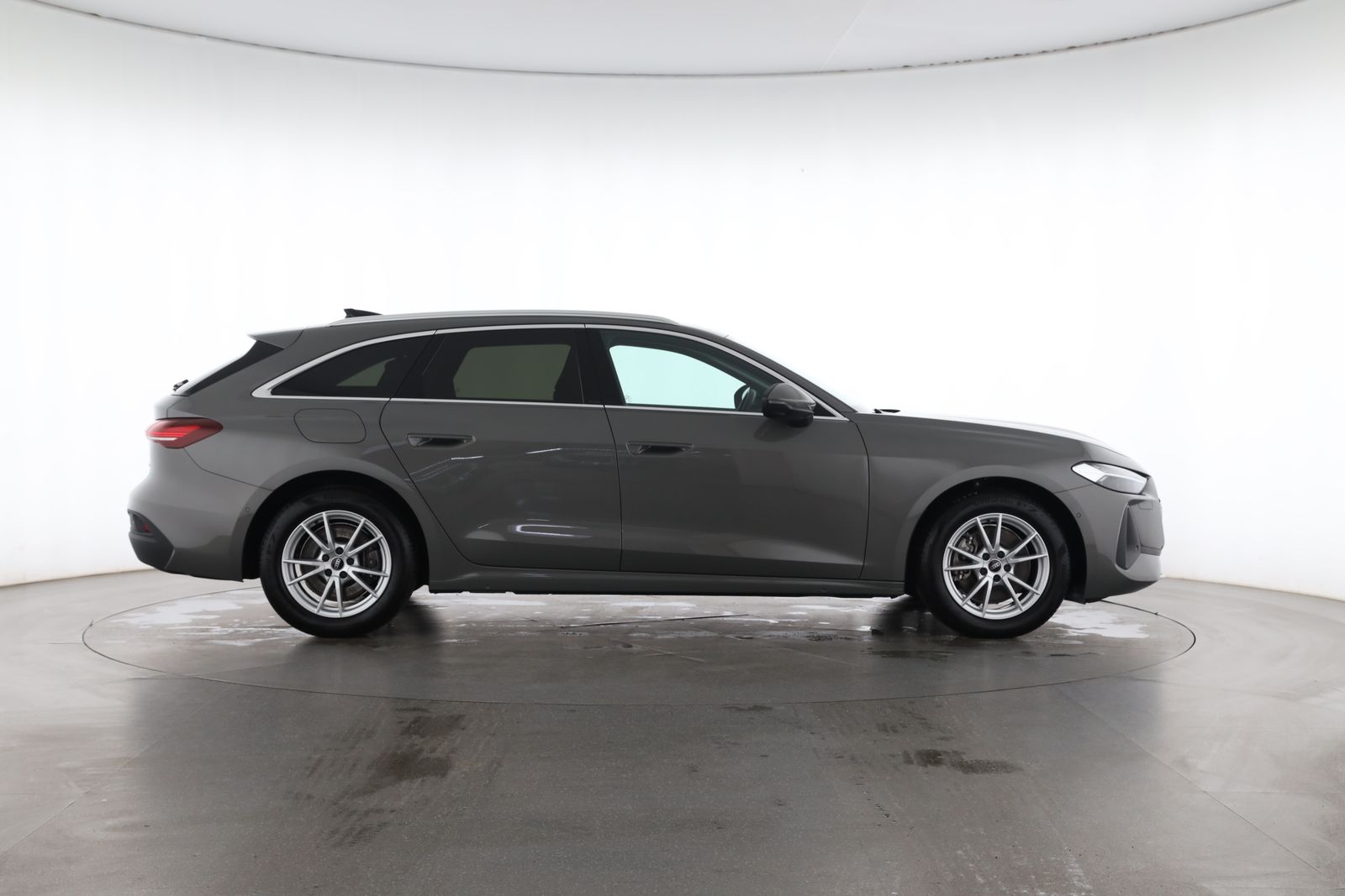 Audi A5 2025 г. Серый, пробег 28651 км