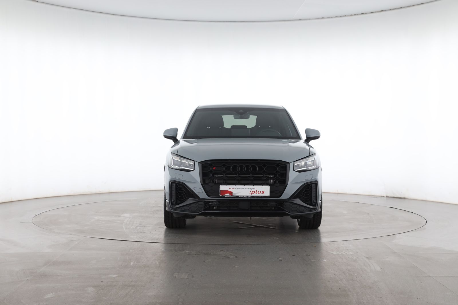 Audi SQ2 2025 г. Серый, пробег 7881 км