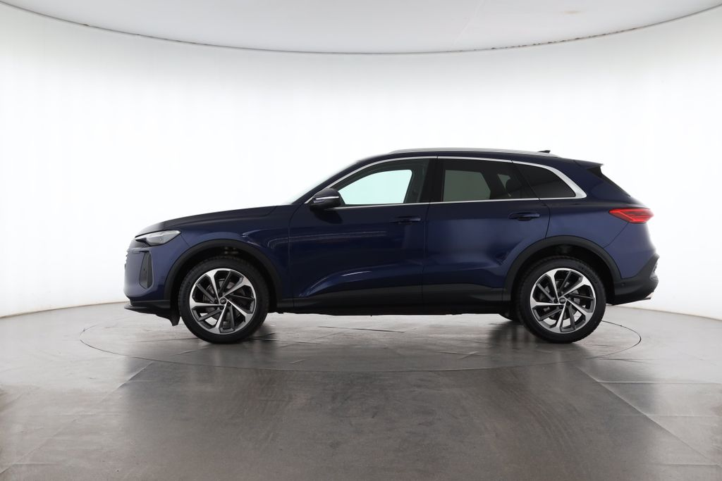 Audi Q5 2025 г. Синий, пробег 24999 км
