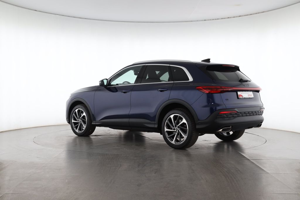 Audi Q5 2025 г. Синий, пробег 24999 км