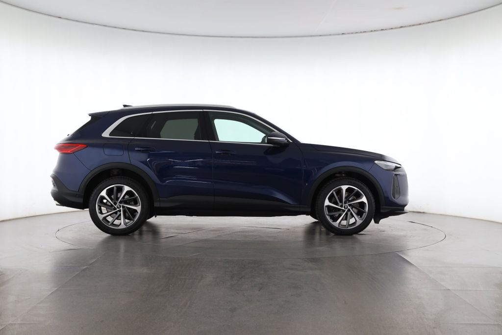 Audi Q5 2025 г. Синий, пробег 24999 км