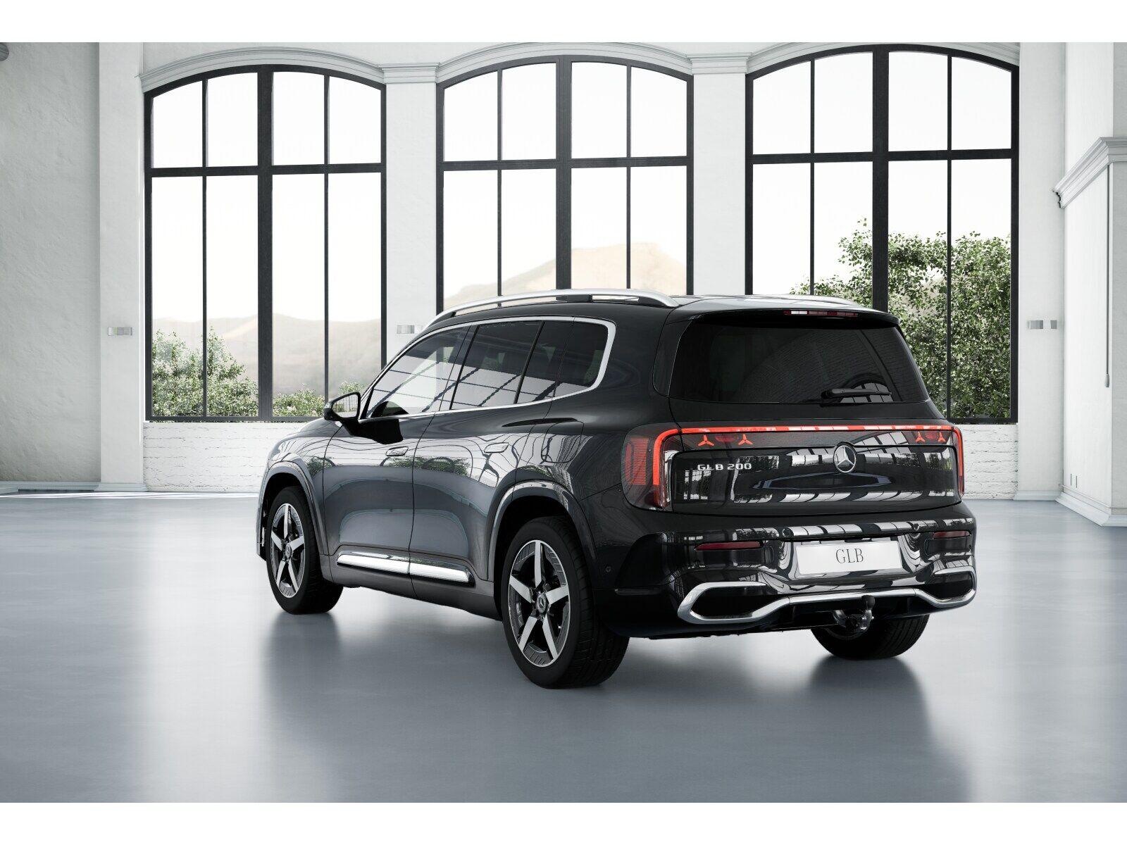 Mercedes-Benz GLB 200 2026 г. Чёрный, пробег 9999 км