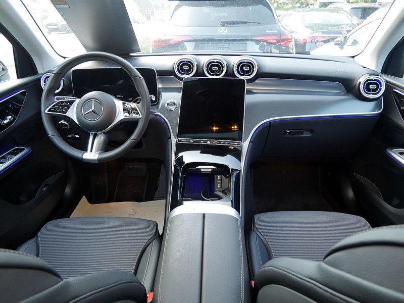 Mercedes-Benz GLC 220 2025 г. Чёрный, пробег 22244 км