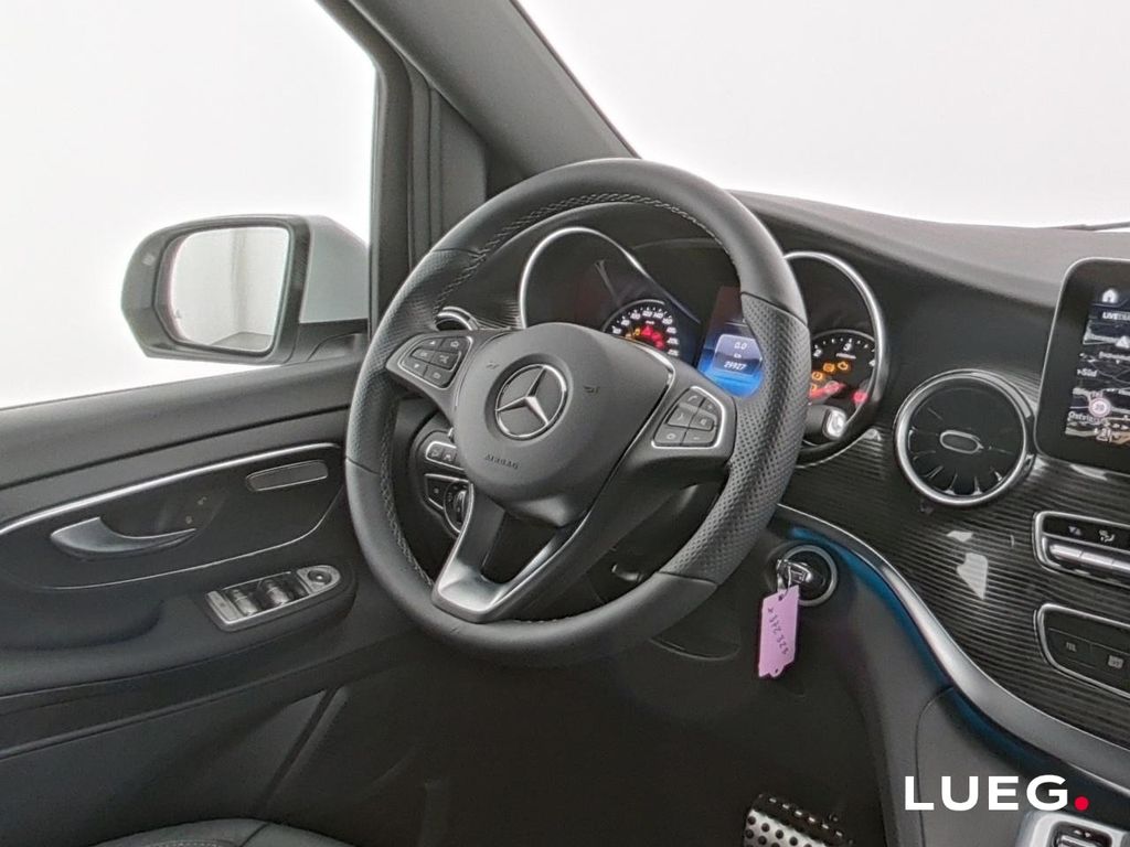 Mercedes-Benz V 250 2024 г. Белый, пробег 29922 км