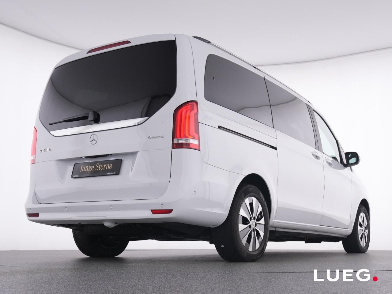 Mercedes-Benz V 250 2024 г. Белый, пробег 29922 км