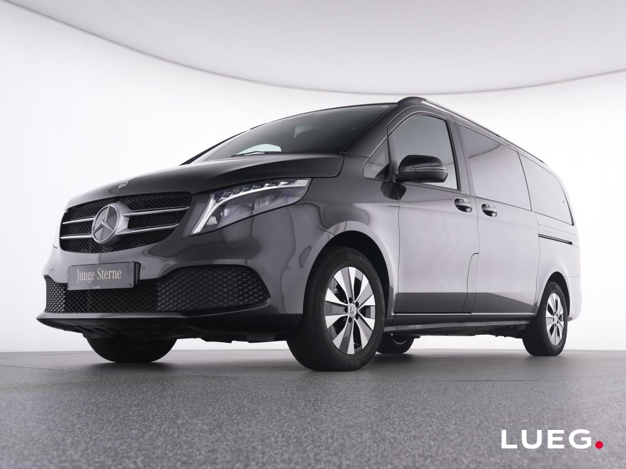 Mercedes-Benz V 250 2024 г. Серый, пробег 31896 км