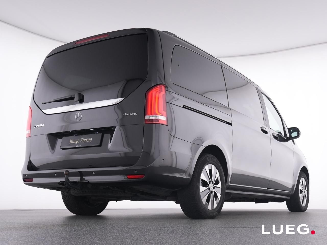 Mercedes-Benz V 250 2024 г. Серый, пробег 31896 км