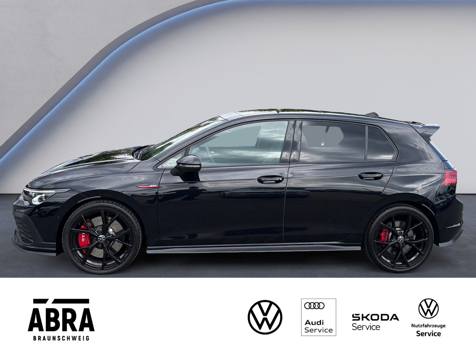 Volkswagen Golf 2023 г. Чёрный, пробег 39700 км
