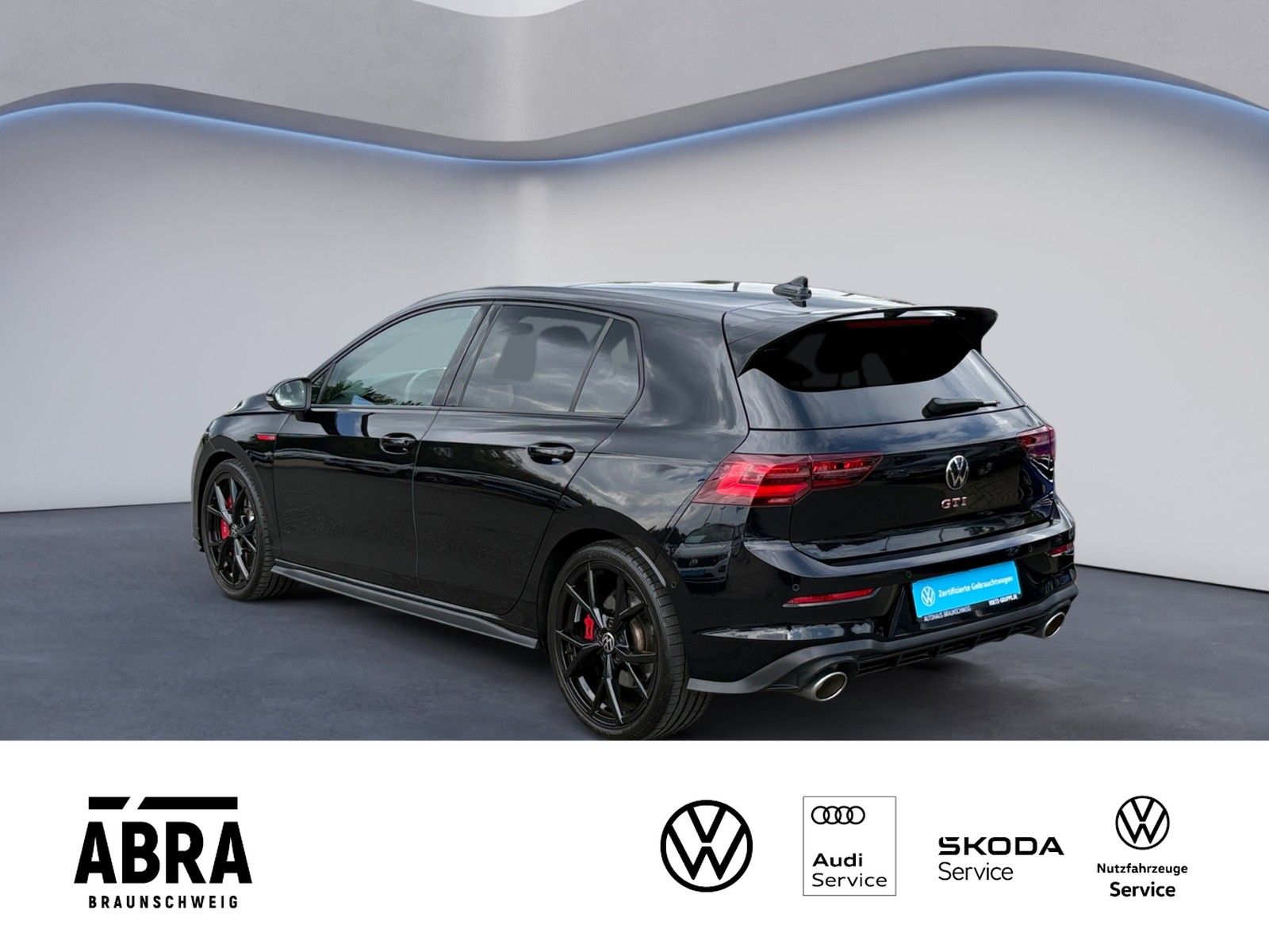 Volkswagen Golf 2023 г. Чёрный, пробег 39700 км