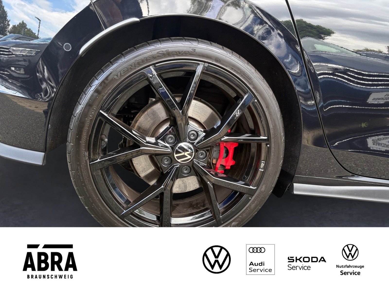Volkswagen Golf 2023 г. Чёрный, пробег 39700 км