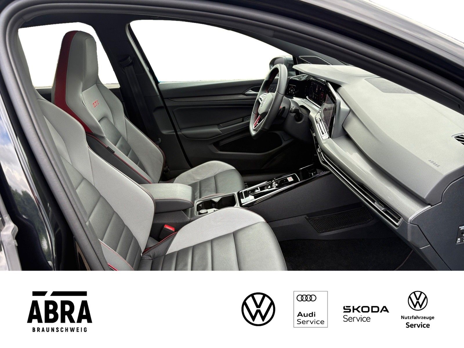 Volkswagen Golf 2023 г. Чёрный, пробег 39700 км