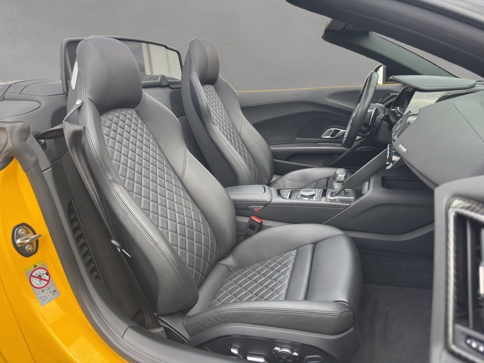 Audi R8 2021 г. Жёлтый, пробег 29065 км