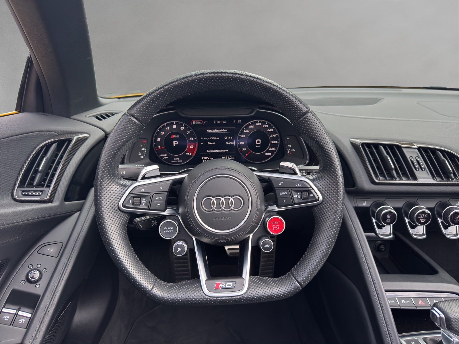 Audi R8 2021 г. Жёлтый, пробег 29065 км