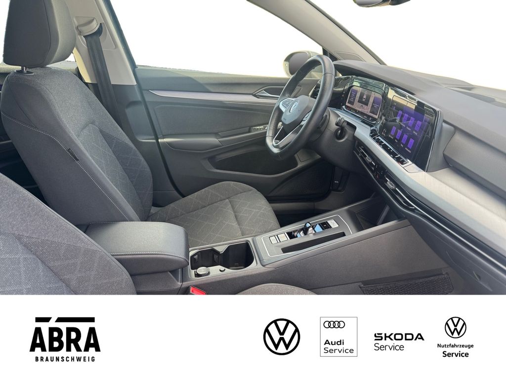 Volkswagen Golf 2023 г. Серый, пробег 29600 км
