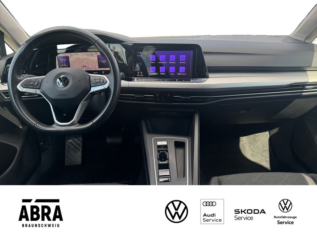 Volkswagen Golf 2023 г. Серый, пробег 29600 км