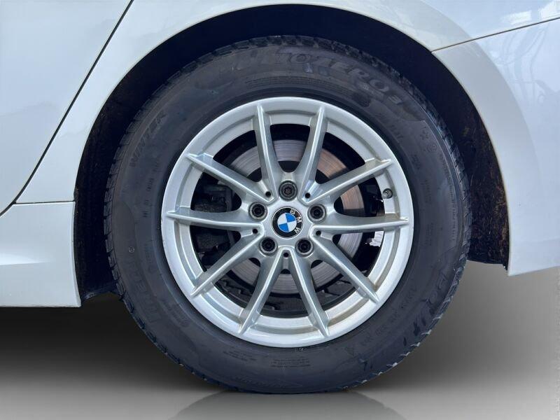 BMW 320 2022 г. Белый, пробег 59225 км