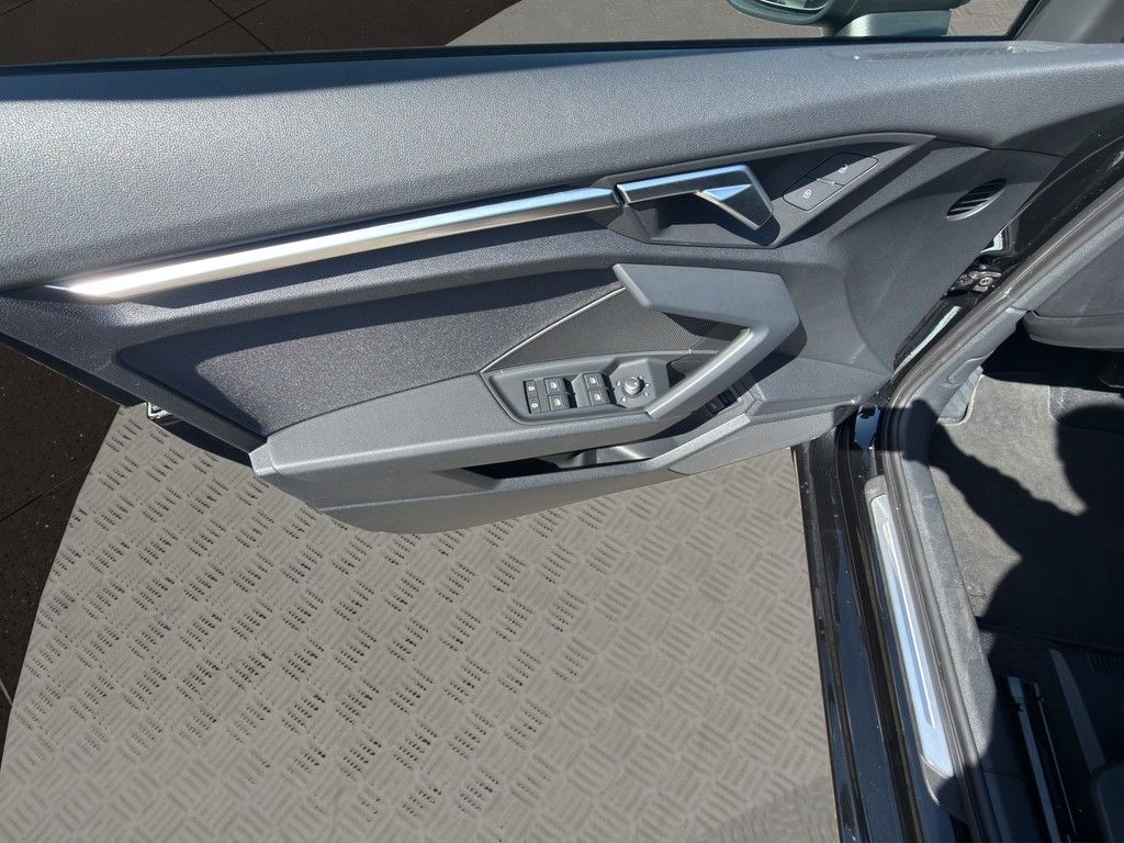 Audi A3 2024 г. Чёрный, пробег 23900 км