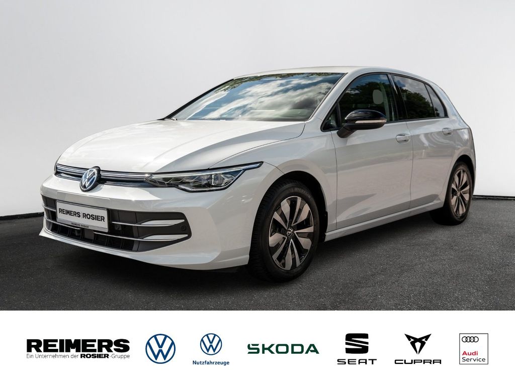 Volkswagen Golf 2025 г. Белый, пробег 23850 км
