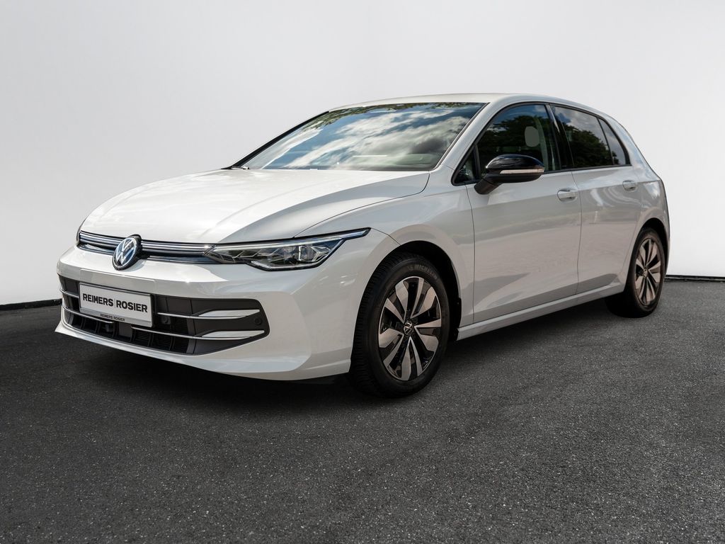 Volkswagen Golf 2025 г. Белый, пробег 23850 км