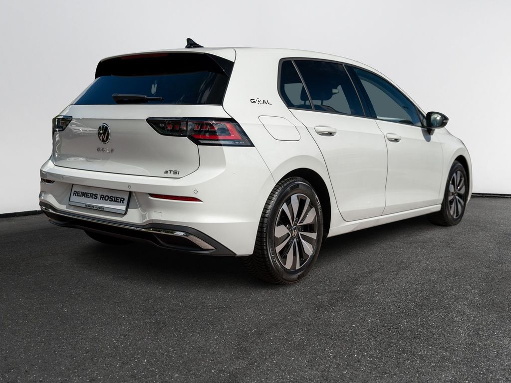 Volkswagen Golf 2025 г. Белый, пробег 23850 км