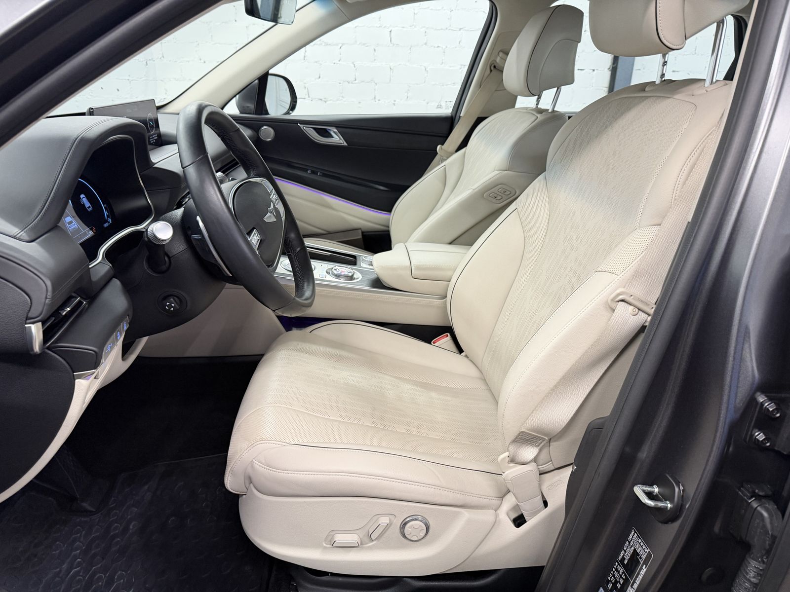 Genesis GV80 2022 г. Серый, пробег 59940 км