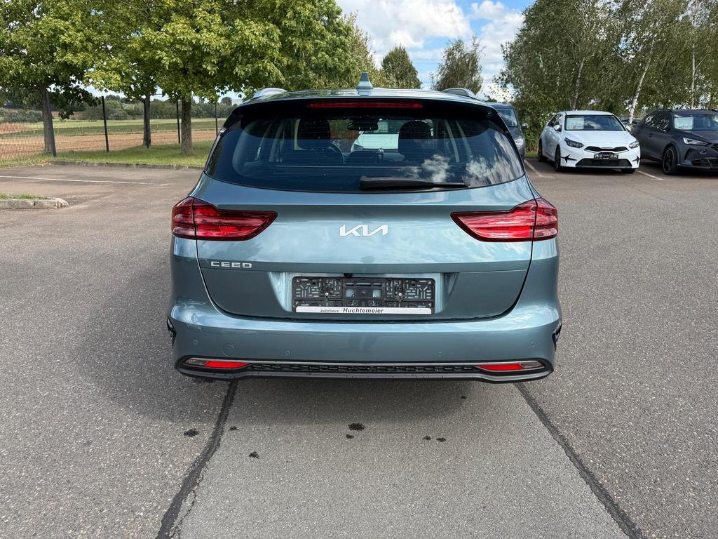 Kia CEE'D SPORTSWAGON 2022 г. Серый, пробег 59450 км