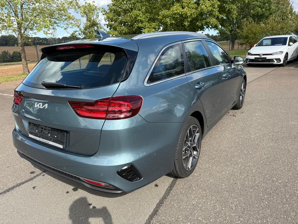 Kia CEE'D SPORTSWAGON 2022 г. Серый, пробег 59450 км