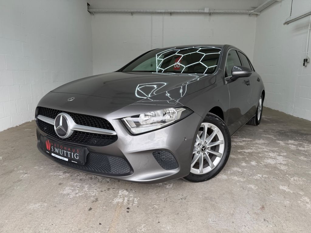 Mercedes-Benz A 180 2022 г. Серый, пробег 53000 км