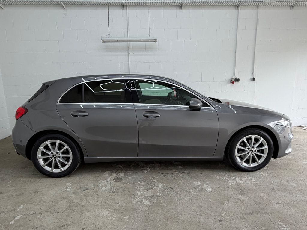 Mercedes-Benz A 180 2022 г. Серый, пробег 53000 км