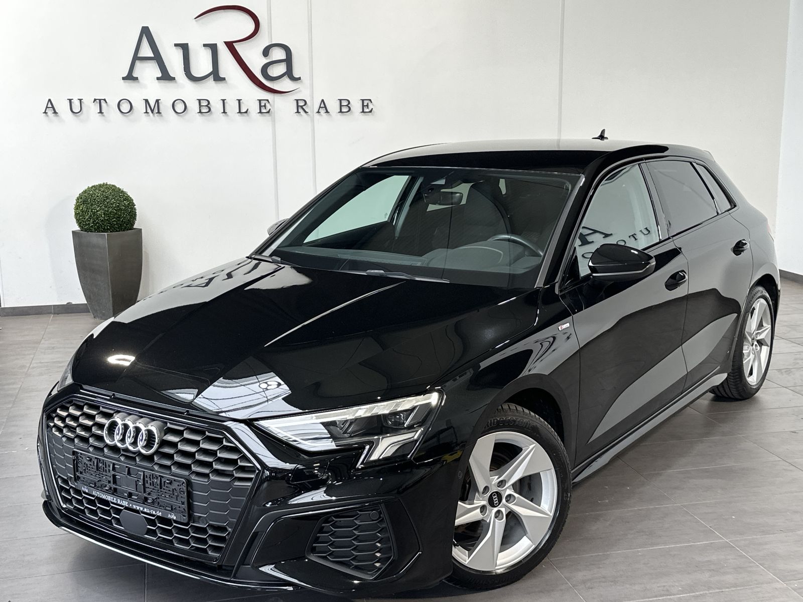 Audi A3 2022 г. Чёрный, пробег 48750 км