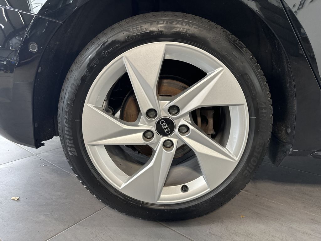 Audi A3 2022 г. Чёрный, пробег 48750 км