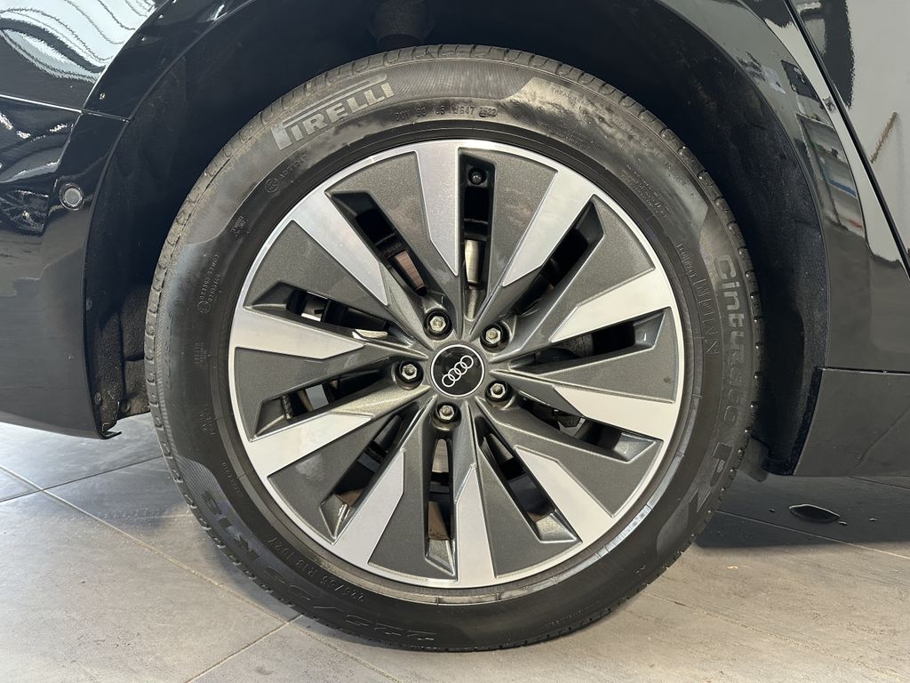 Audi A6 2022 г. Чёрный, пробег 59750 км